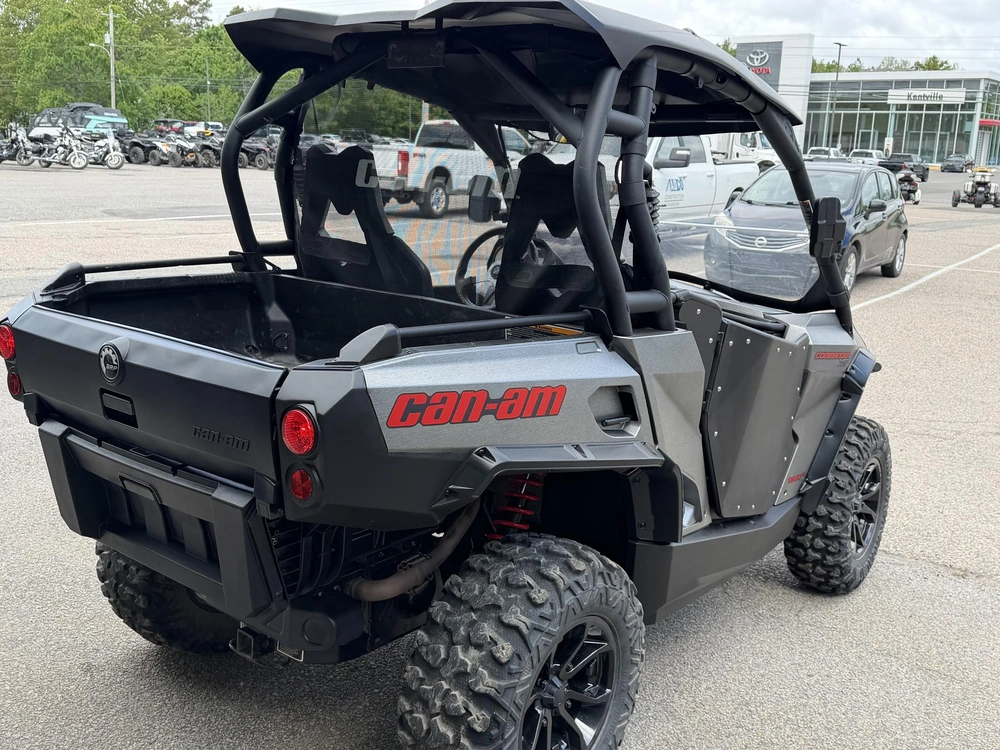 2017 Brp Commander Xt 800r (ca) alt