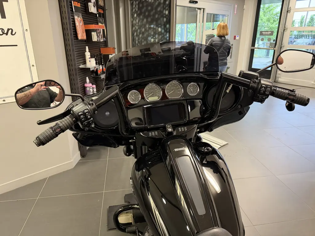 Harley-Davidson FLHXS Street Glide SpecialFLHXS 2021