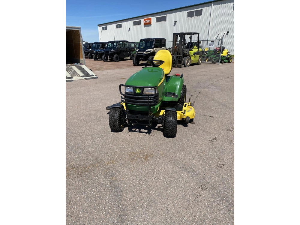 2011 John Deere X748 alt
