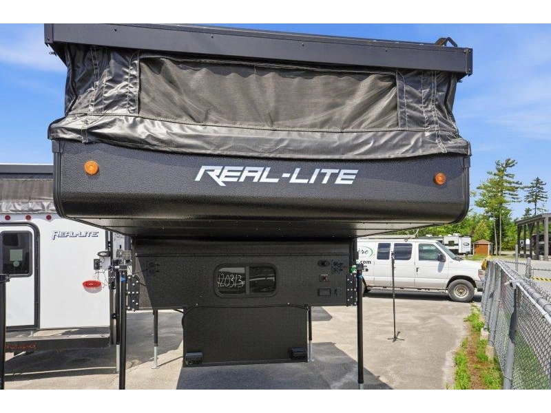 Palomino Real Lite 1604 2026 alt