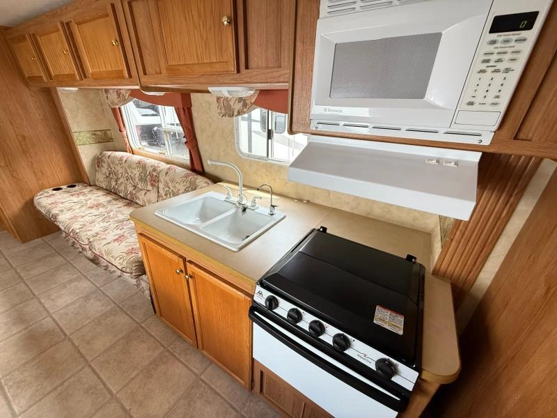 2006 Jayco Jay Feather 25e alt