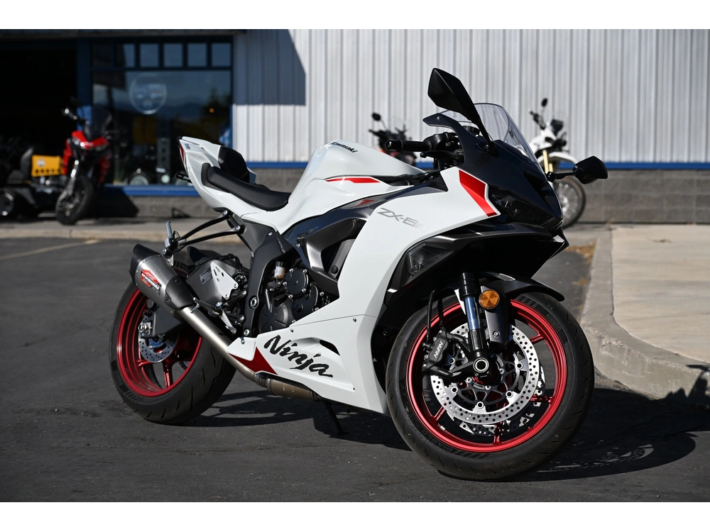 2025 Kawasaki Ninja Zx-6r alt