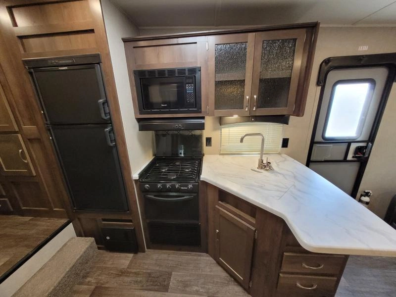 Palomino Puma 253fbs 2018 alt