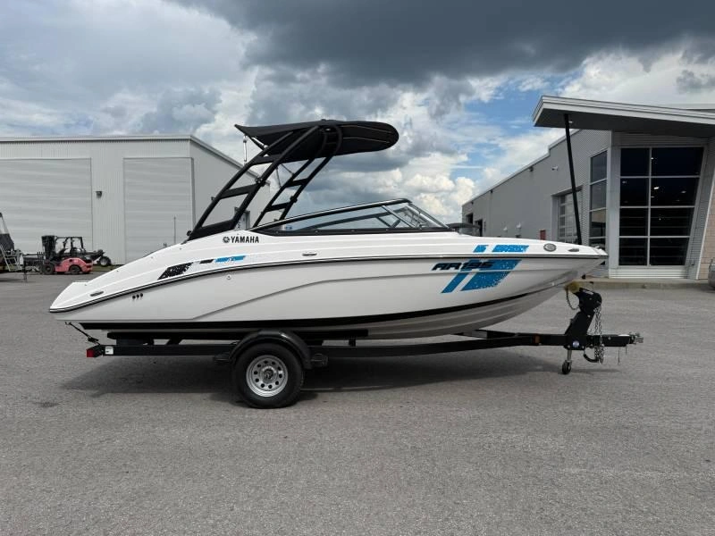 2022 Yamaha Ar195 alt