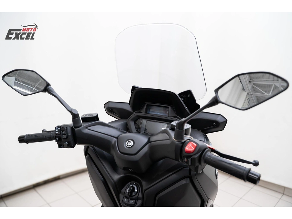 2024 Yamaha Xmax alt