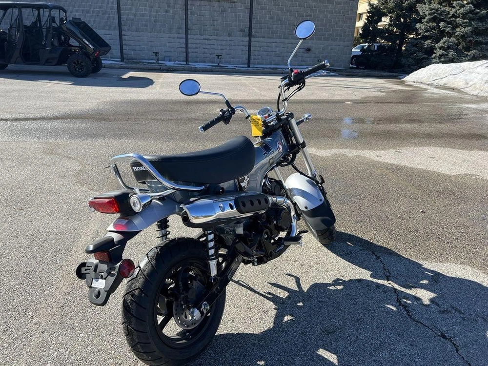 2025 Honda Dax 125 alt