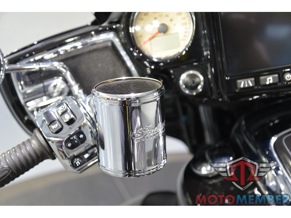 2019 Indian Motorcycle Roadmaster alt