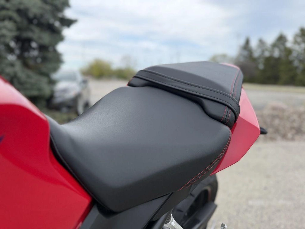 2026 Honda Cbr650r E-clutch alt