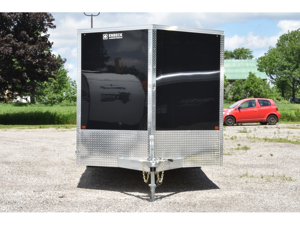 2026 Enbeck Aluminum Enclosed 8.5' X 24' Tandem Axle Car Hauler alt