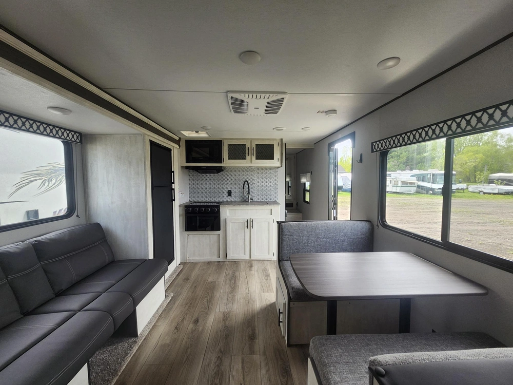 Shasta 25rs 2023 alt