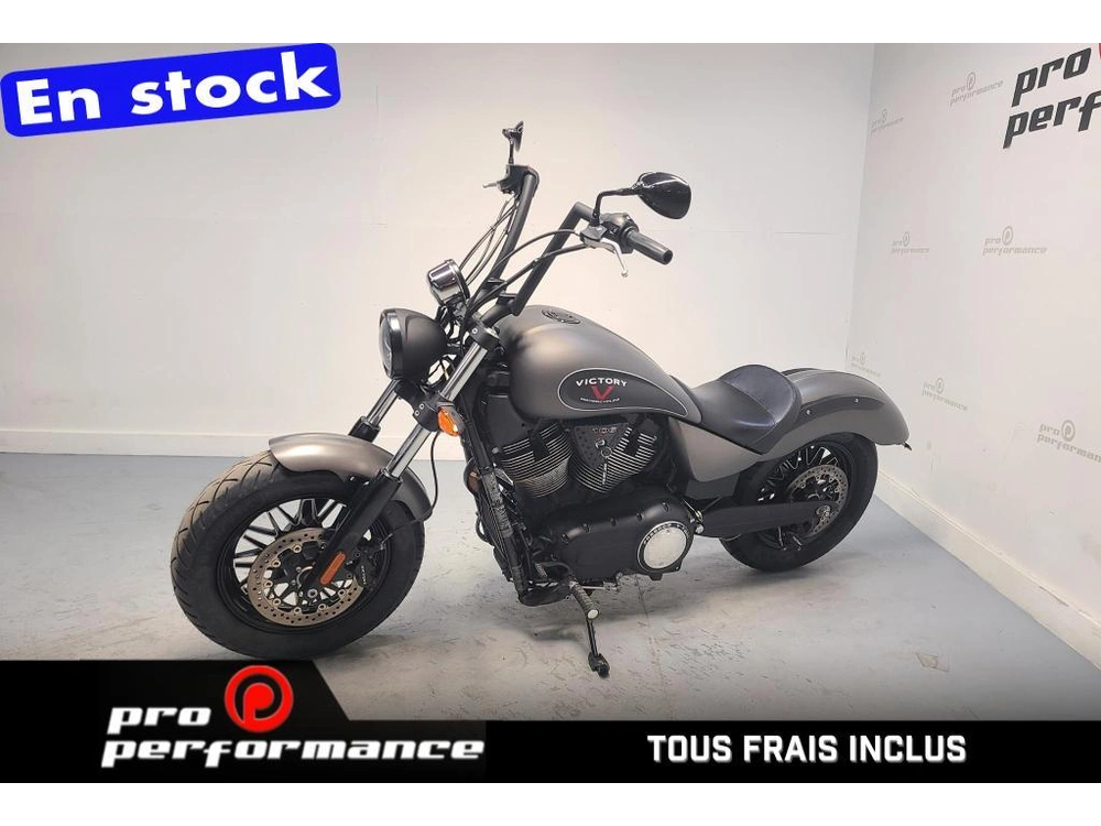 2017 Victory Motorcycles Gunner alt