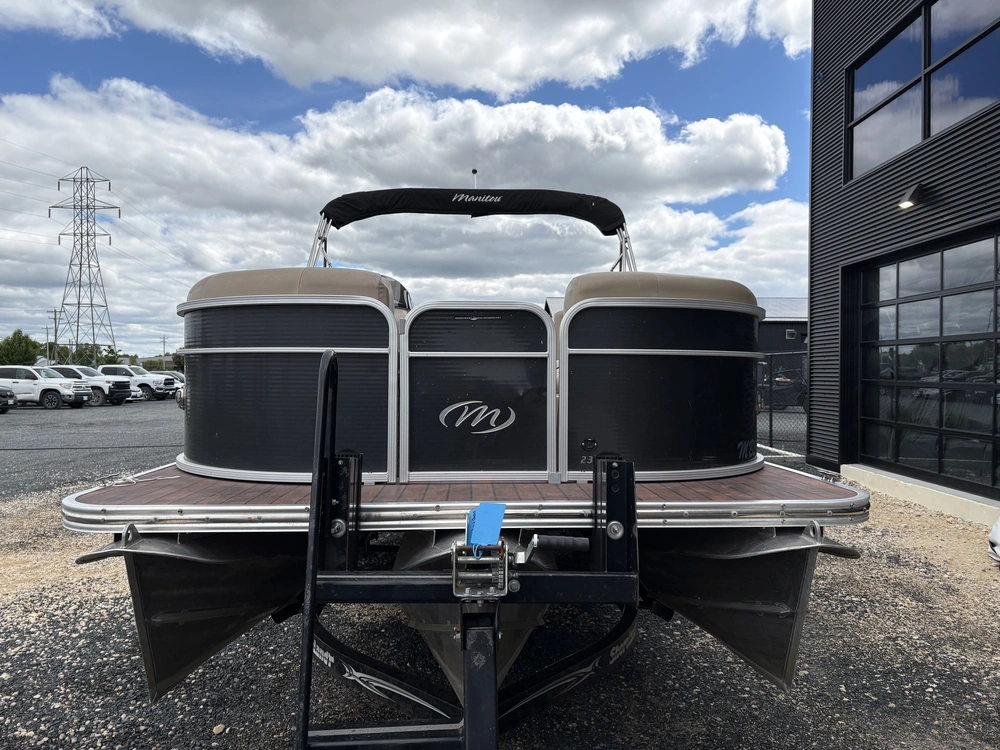 2013 Manitou Oasis 23 Vp alt