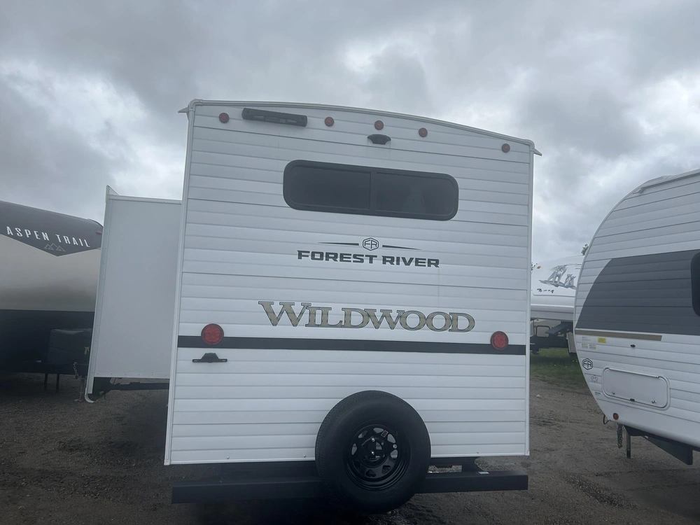 2026 Forest River Wildwood 29vbud alt