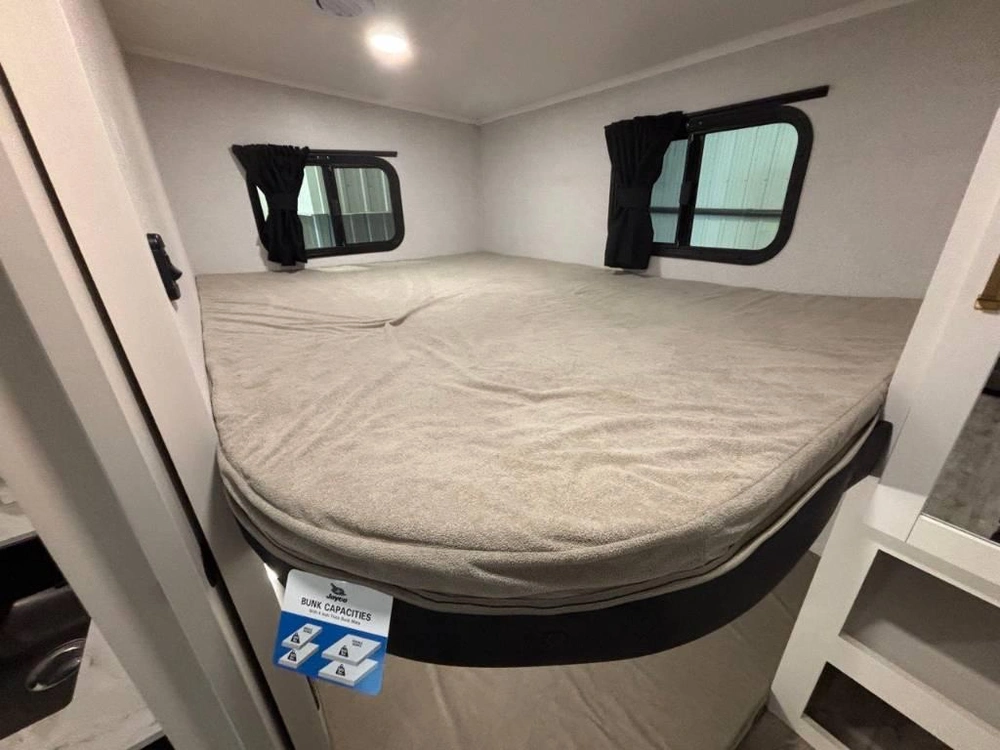 Jayco Eagle 28bhu 2027 alt