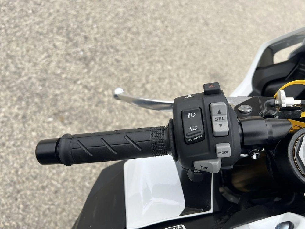 2026 Honda Cbr1000rr alt
