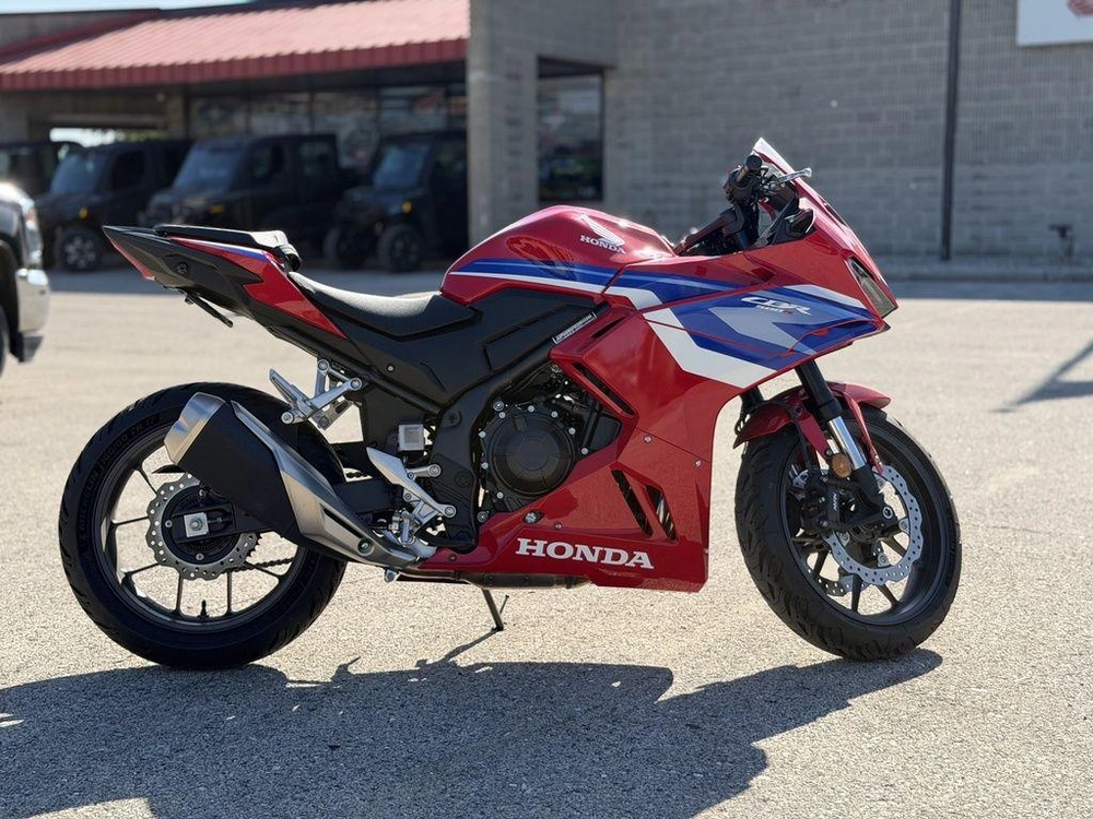 2025 Honda Cbr500r alt