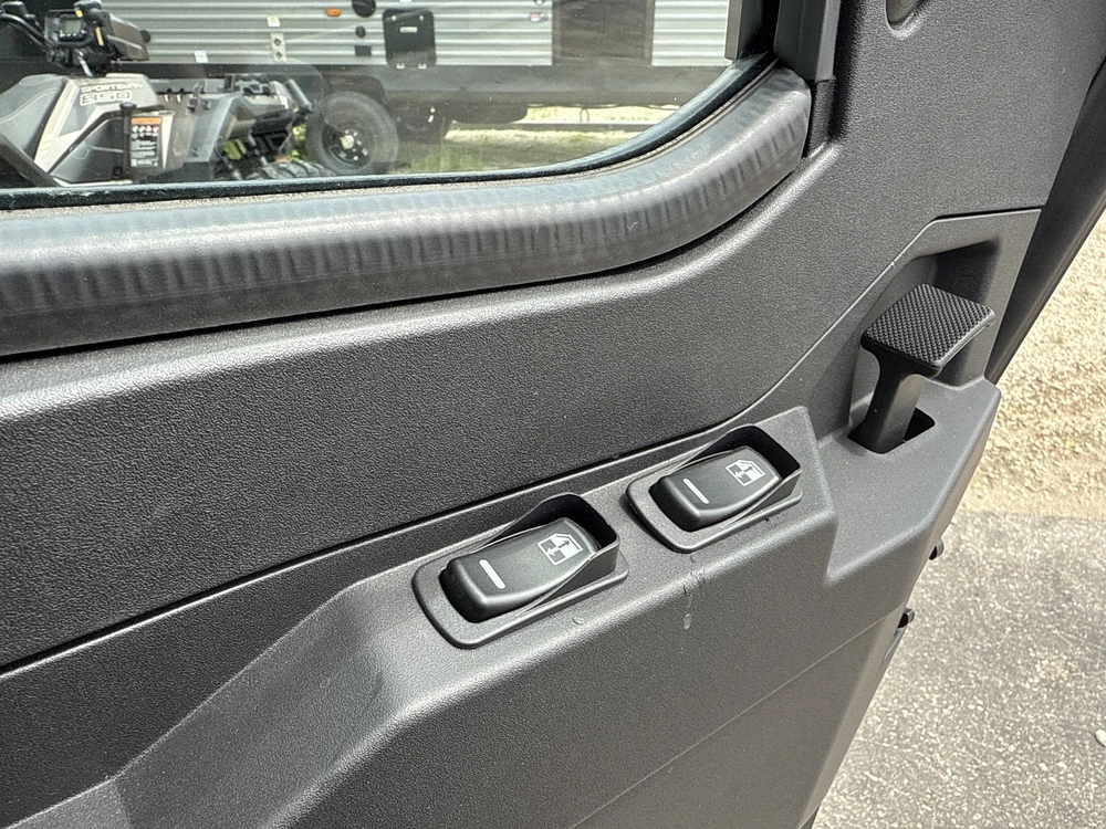 2027 Polaris Ranger Xp 1000 Cab alt