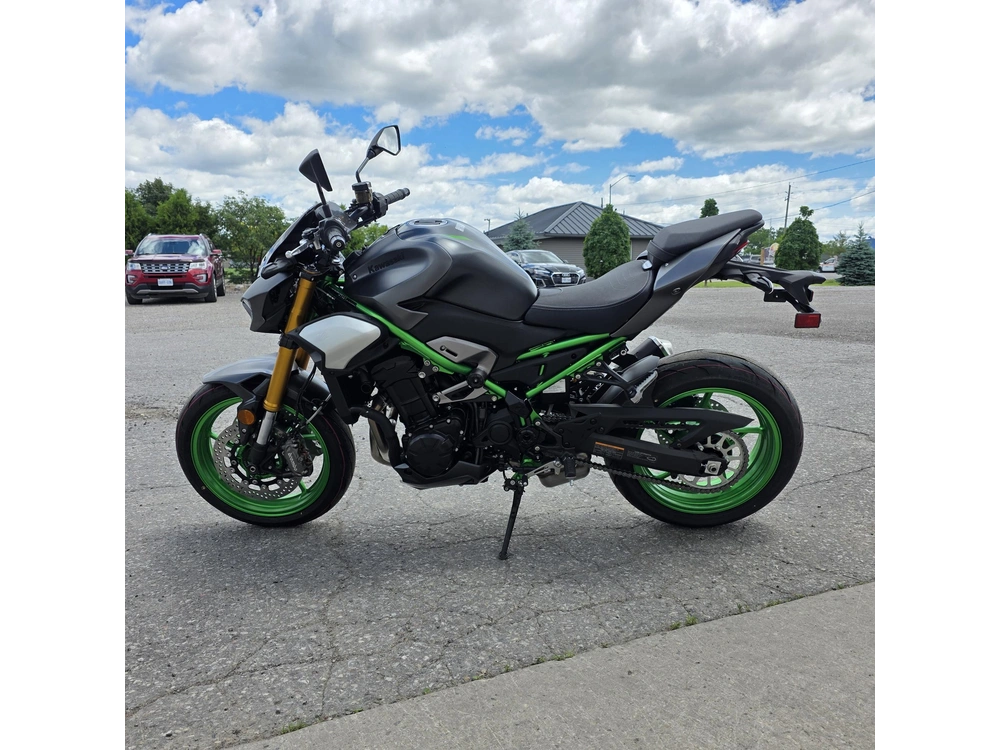 2026 Kawasaki Z900 Se alt