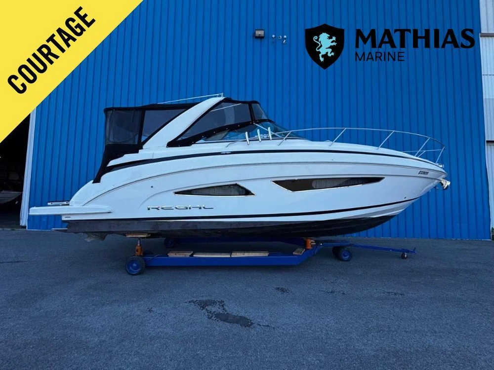 Regal 32 Express 2017 alt