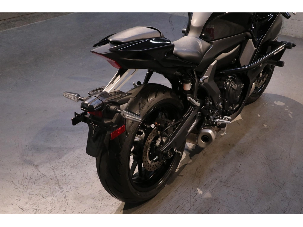 Yamaha Yzf-r7 2025 alt