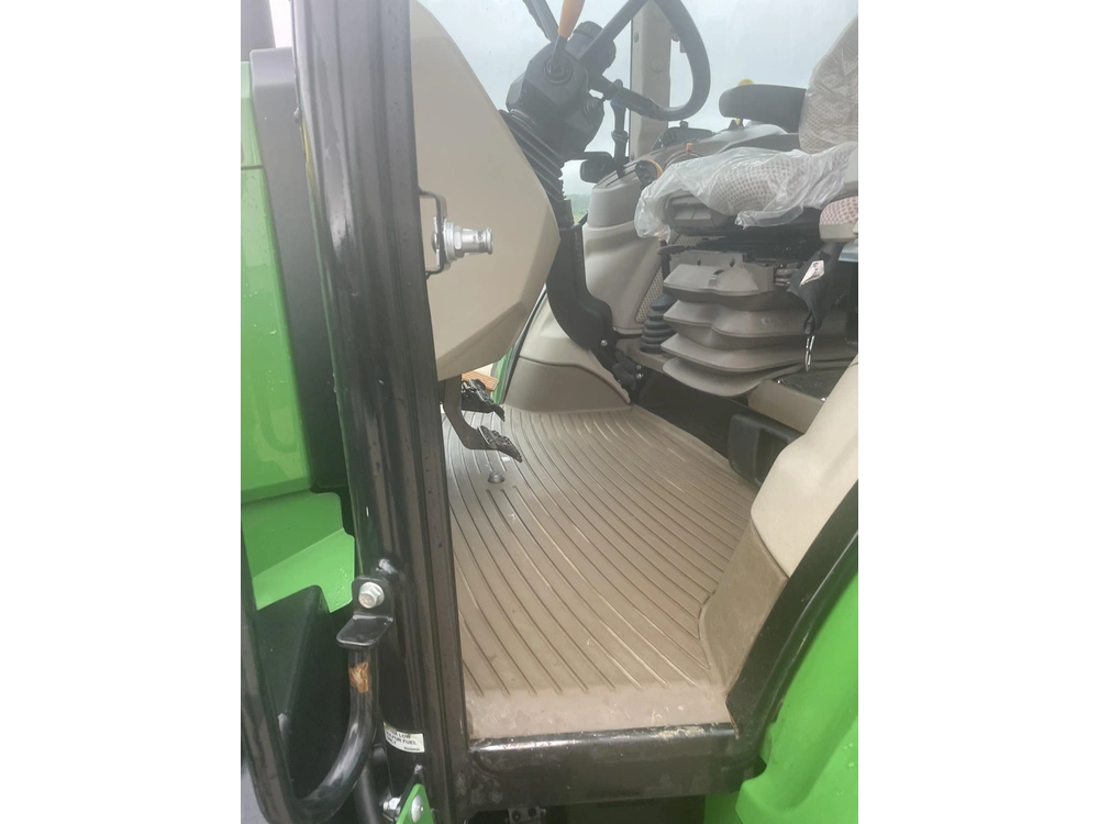 John Deere 5115m 2022 alt