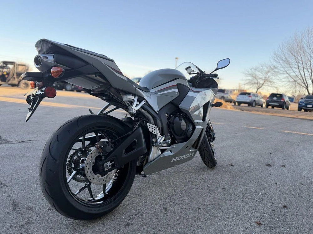 2026 Honda Cbr600rr alt
