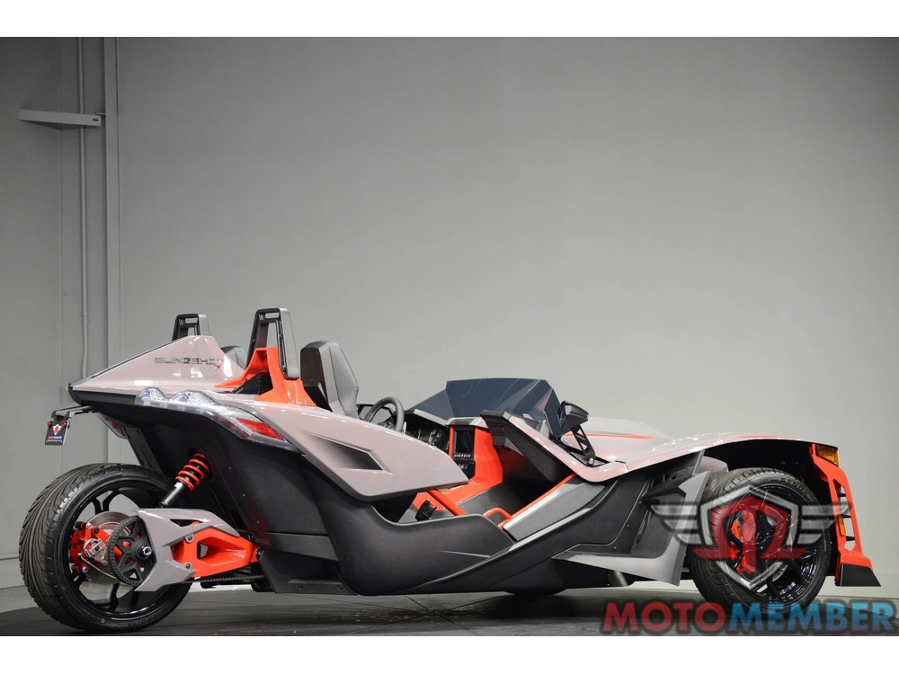 2026 Slingshot R Autodrive alt