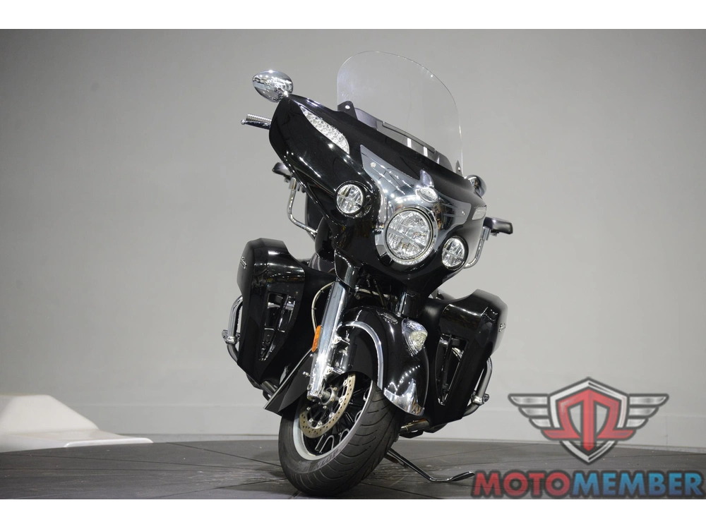 2019 Indian Motorcycle Roadmaster alt
