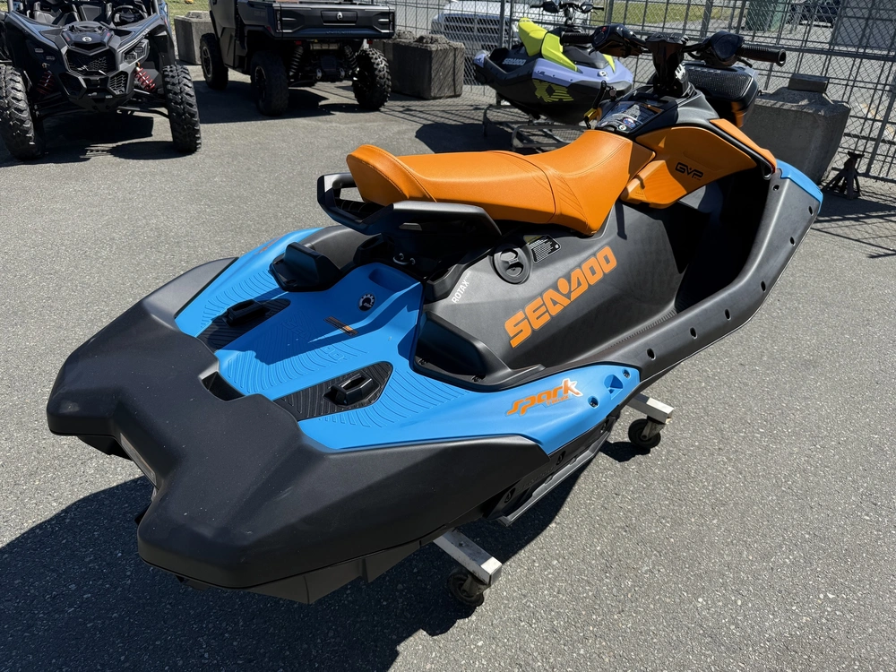 2026 Sea-doo Spark™ 3up Trixx-90 (sound System) alt