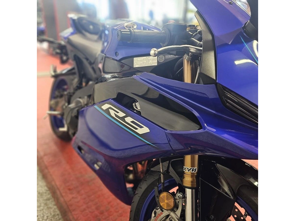 2026 Yamaha Yzf R9 alt