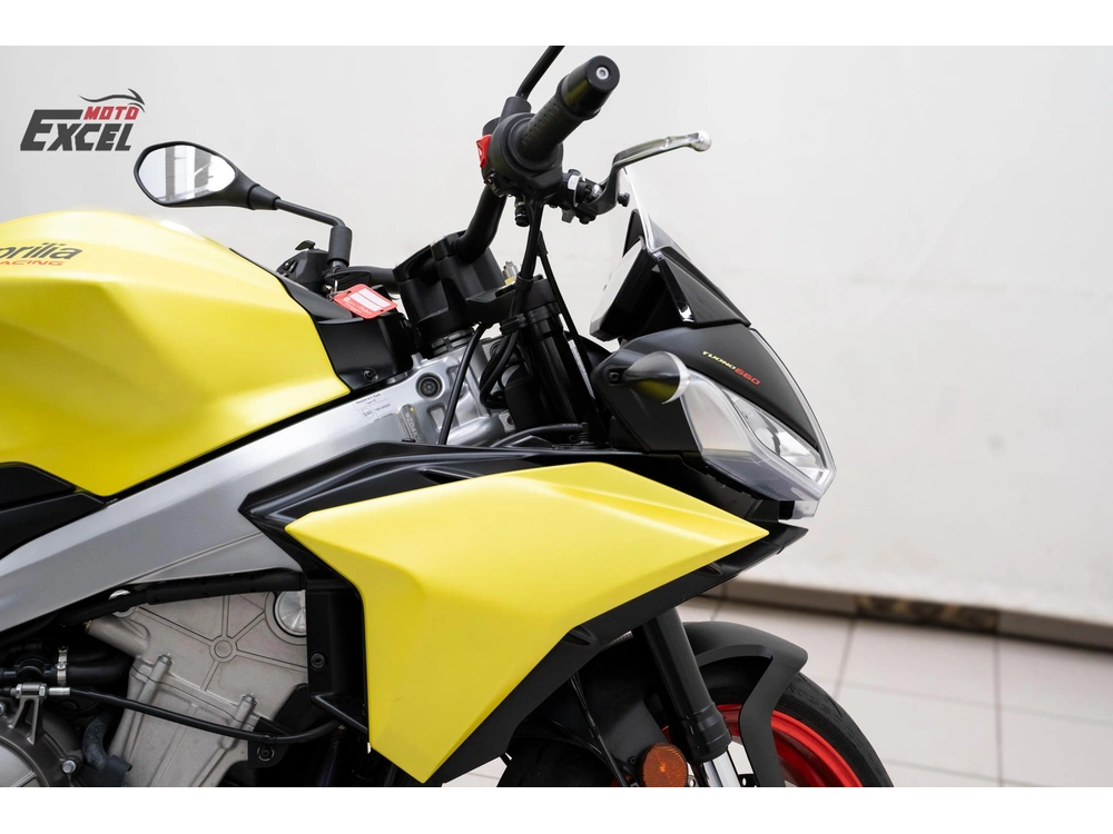2021 Aprilia Tuono 660 alt