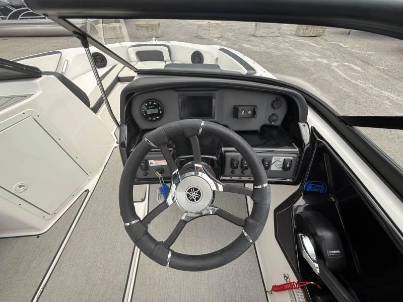 2022 Yamaha Ar195 alt