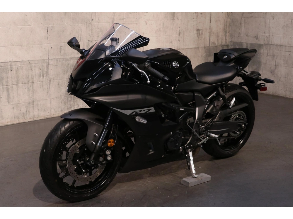 Yamaha Yzf-r7 2025 alt