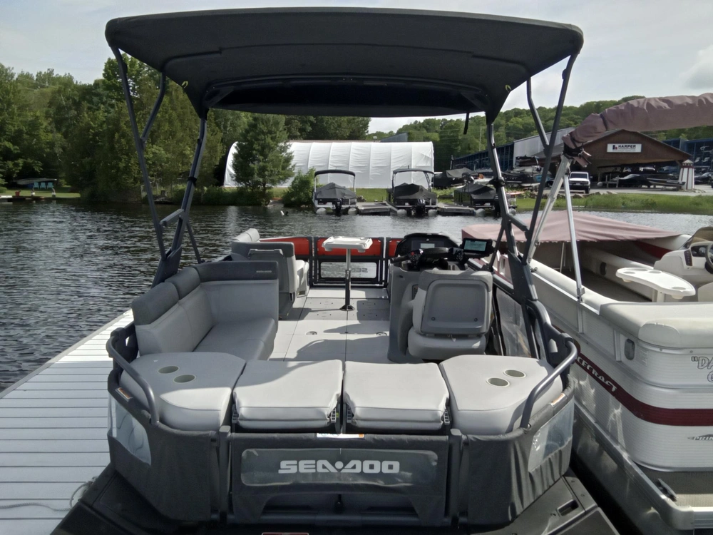 2024 Sea-doo Switch Cruise 18' 230hp alt