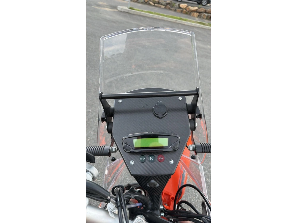 Ktm 690 Enduro R 2023 alt