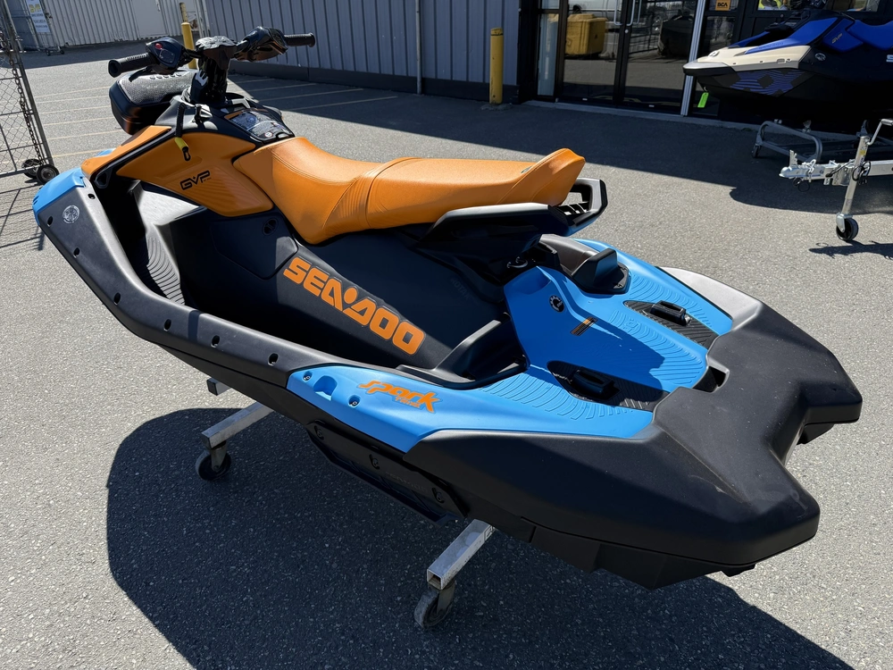 2026 Sea-doo Spark™ 3up Trixx-90 (sound System) alt