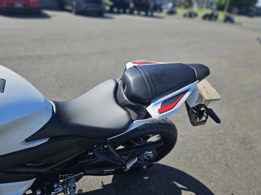 2026 Yamaha Yzf-r3 alt