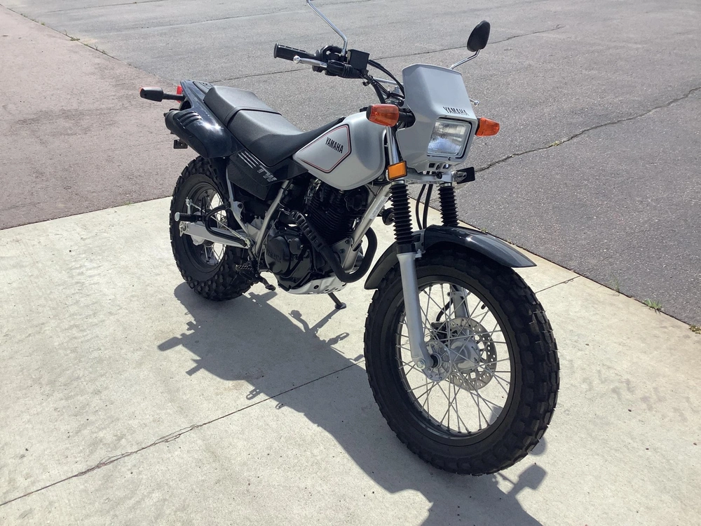 2025 Yamaha Tw200 alt