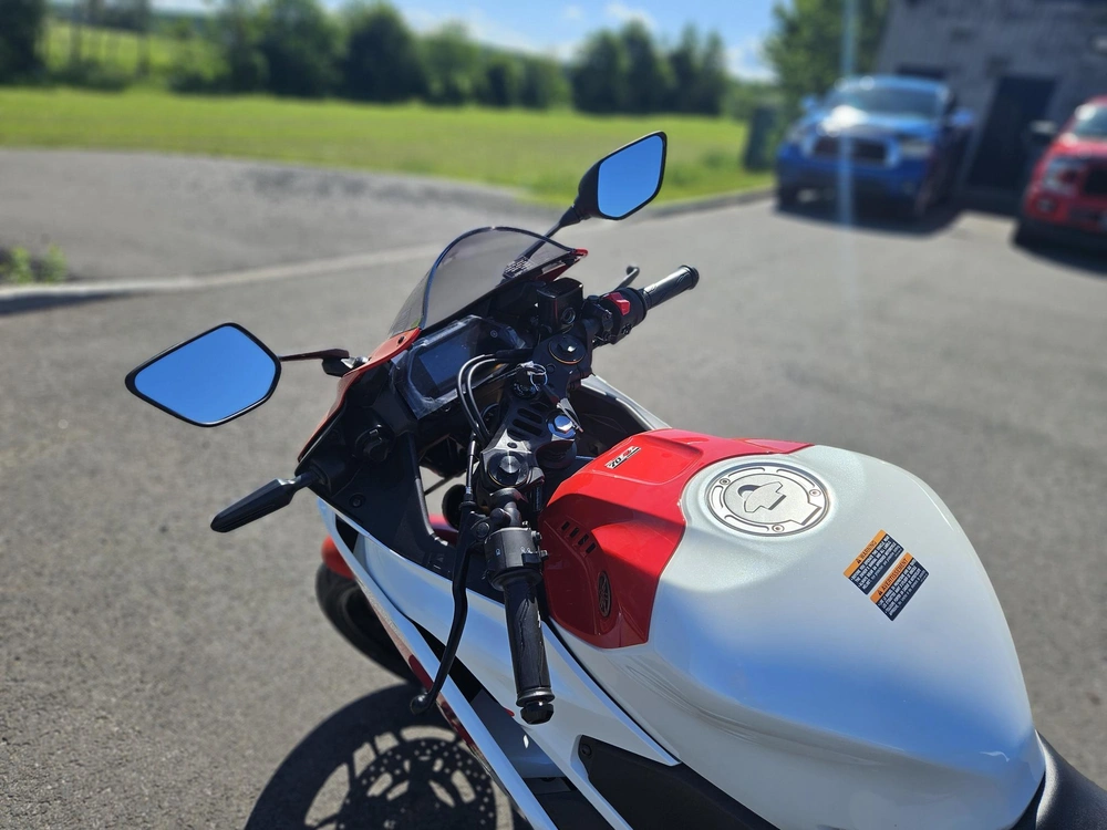 2026 Yamaha Yzf-r3 alt