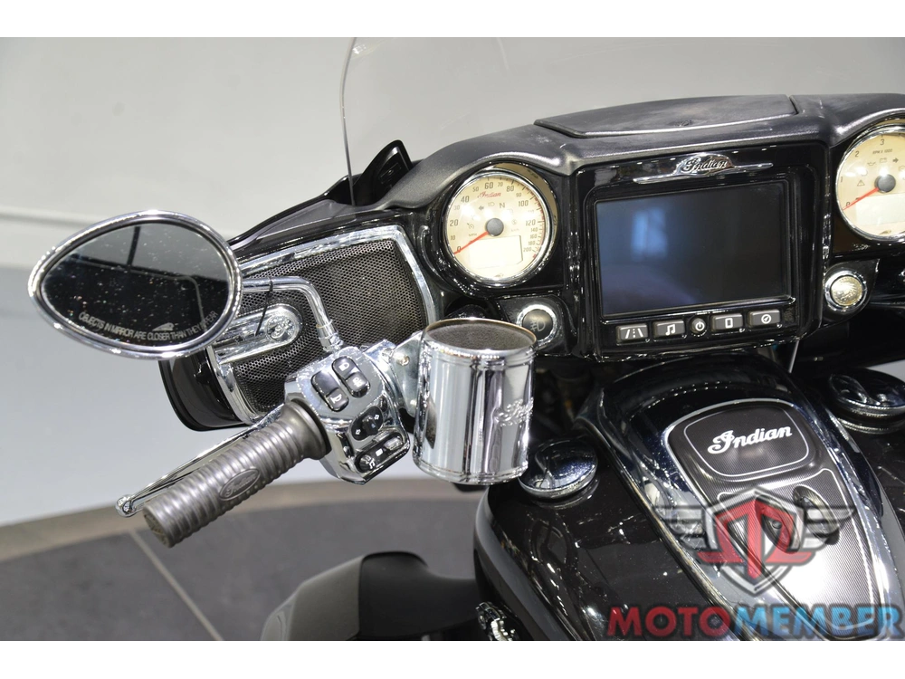 2019 Indian Motorcycle Roadmaster alt