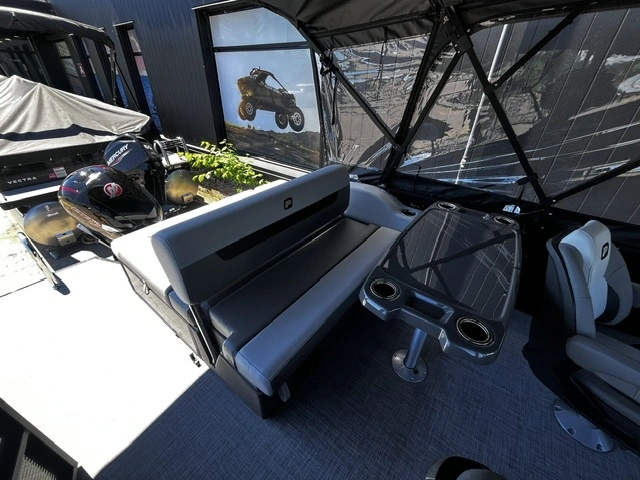Princecraft Vectra 23 Rl 3 Quilles 150 Hp Pro Xs Et Toit Campeur 2026 alt