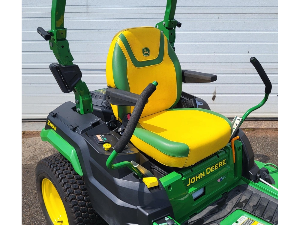 2024 John Deere Z545r alt