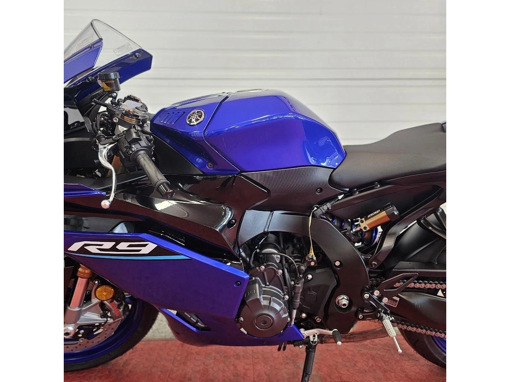 2026 Yamaha Yzf R9 alt