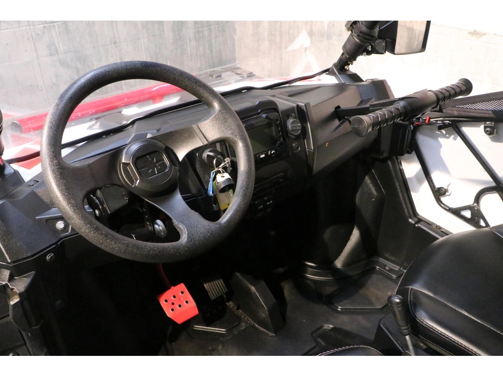 2022 Polaris Rzr 200 alt