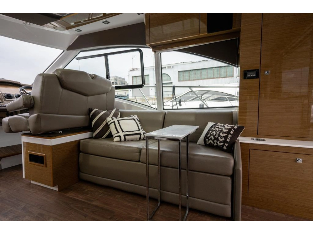 2018 Cruisers Yachts Cantius 45 Diesel - Sur Rendez-vous alt