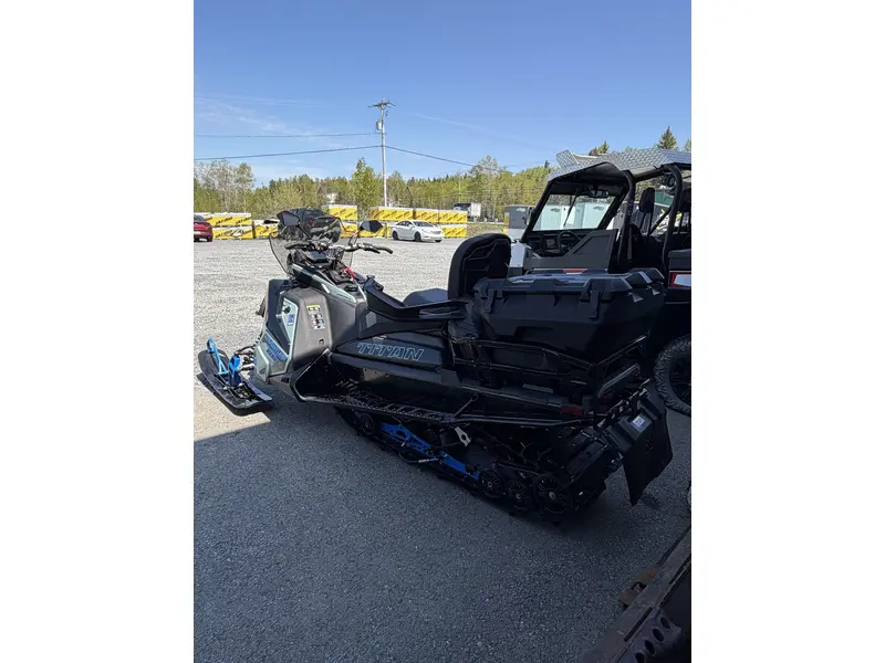 Polaris Polaris Titan Avdenture 800 2026