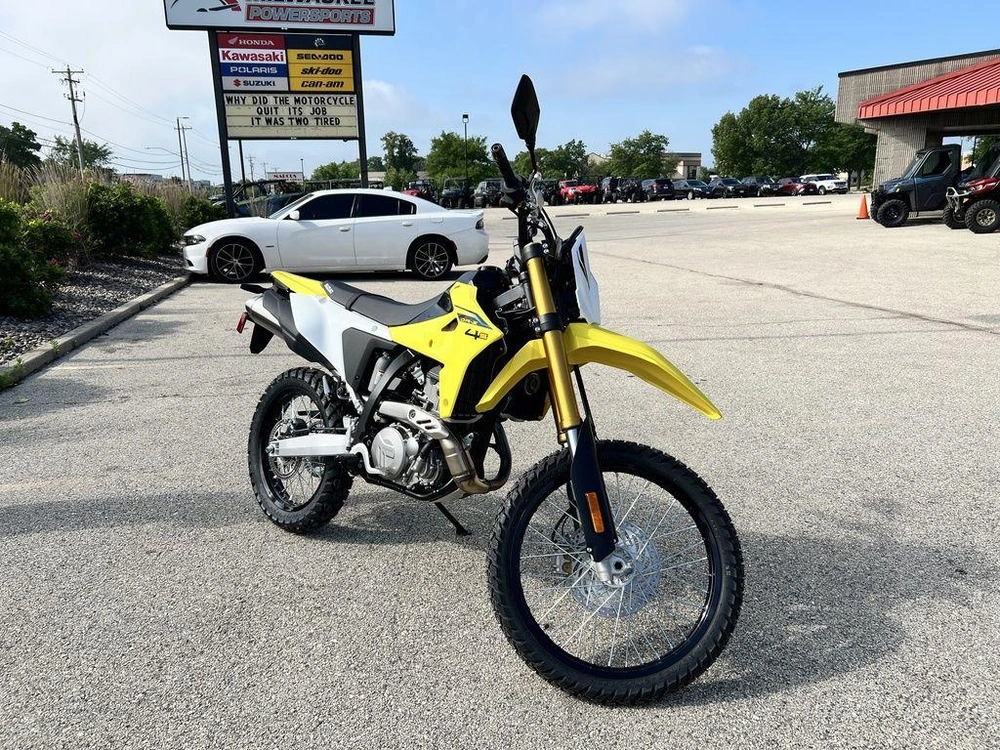 2025 Suzuki Dr-z4s alt