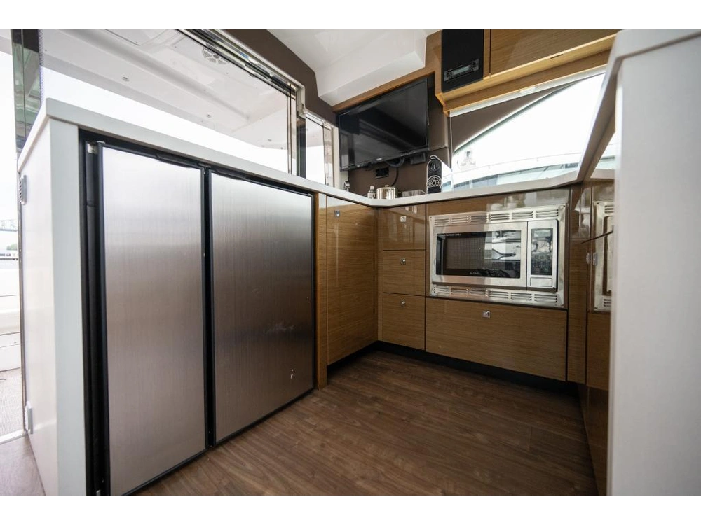 2018 Cruisers Yachts Cantius 45 Diesel - Sur Rendez-vous alt