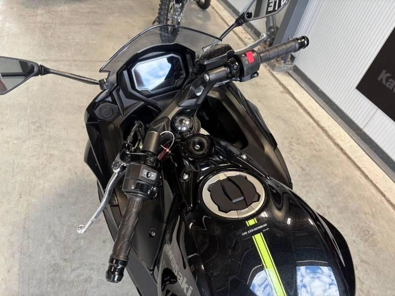 2026 Kawasaki Ninja 650 Krt alt