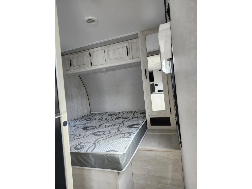 Coachmen Shasta 25 Rs 2023 alt